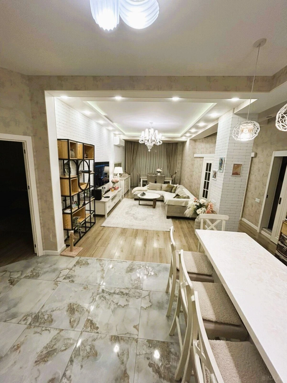 Satılır 4 otaqlı mənzil 87 m²