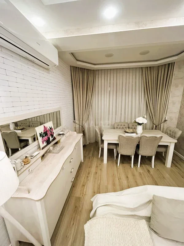 Satılır 4 otaqlı mənzil 87 m²