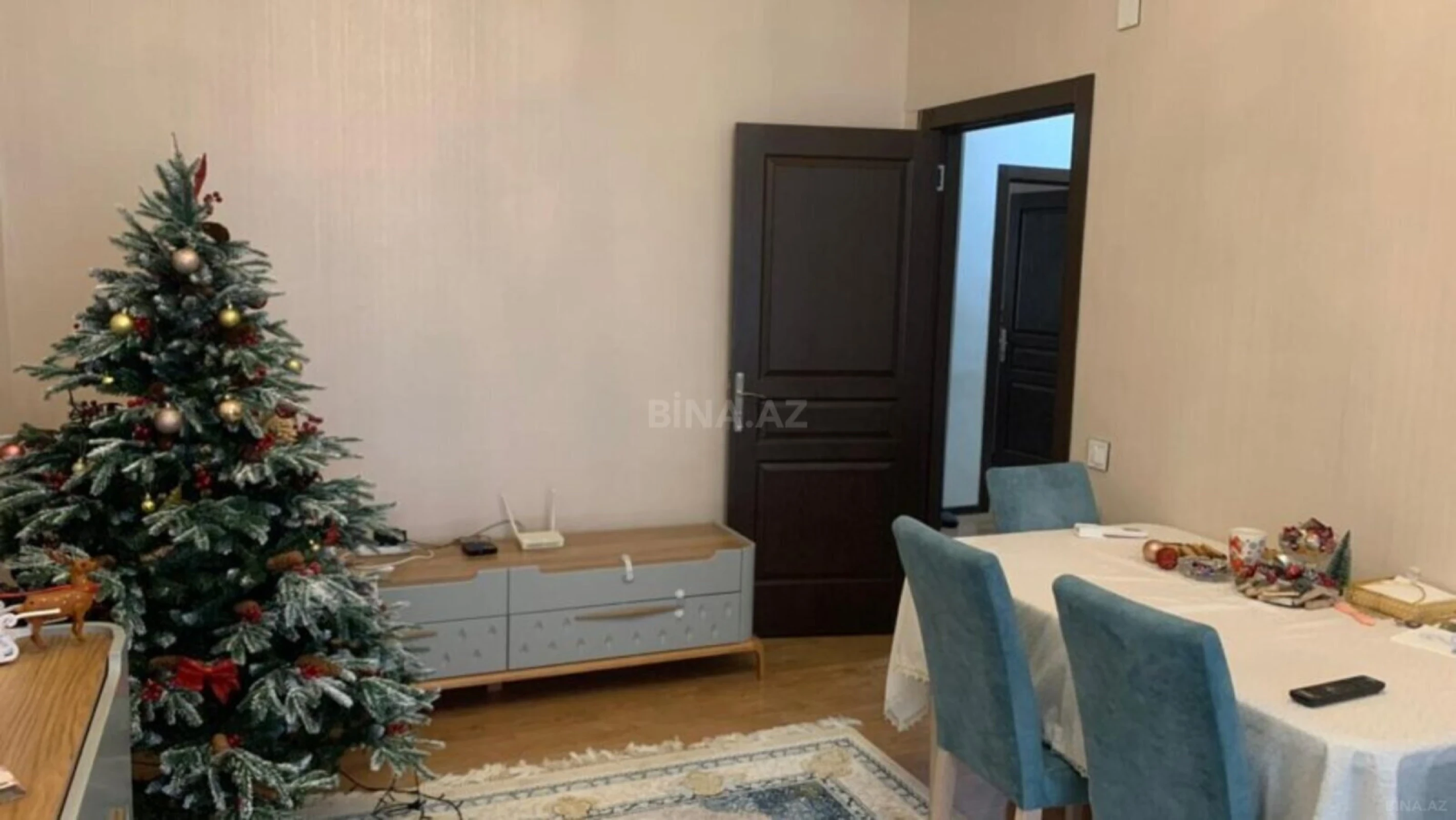 Satılır 4 otaqlı mənzil 110 m²