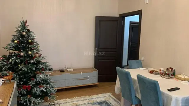 Satılır 4 otaqlı mənzil 110 m²