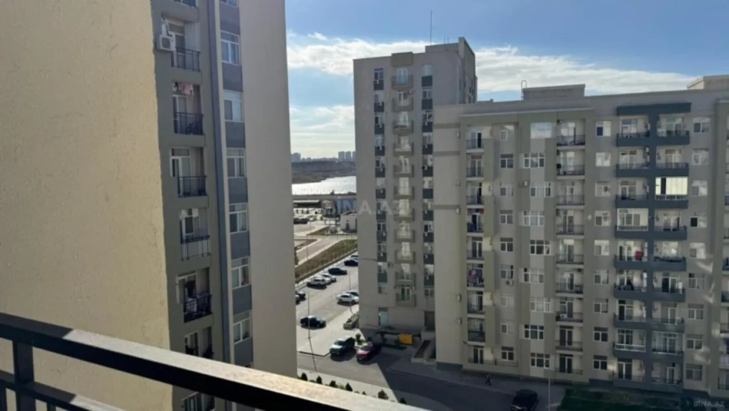 Satılır 4 otaqlı mənzil 110 m²