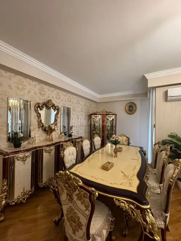 Kirayə verilir 3 otaqlı mənzil 150 m²