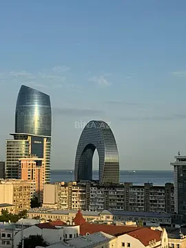 Kirayə verilir 3 otaqlı mənzil 150 m²