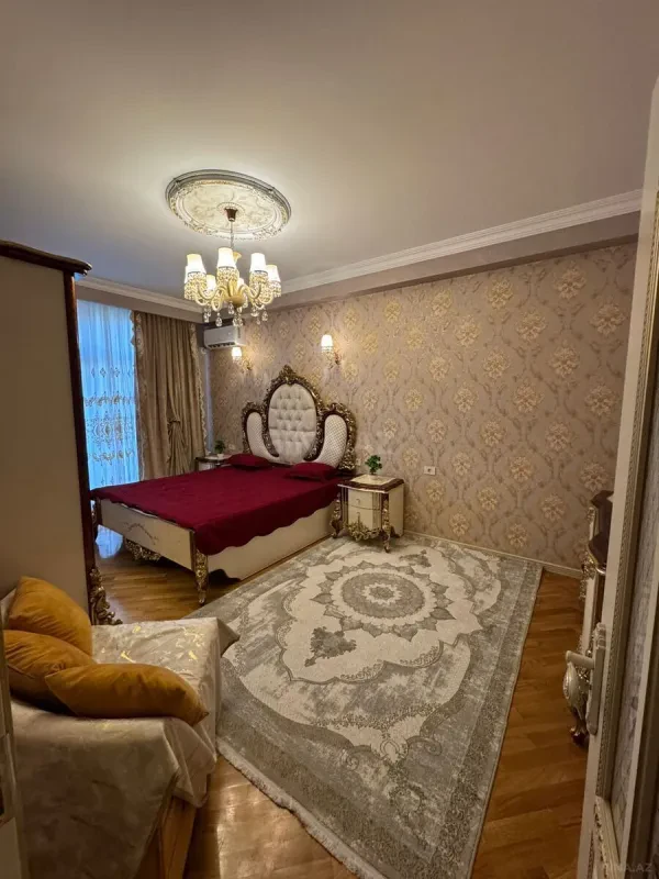 Kirayə verilir 3 otaqlı mənzil 150 m²