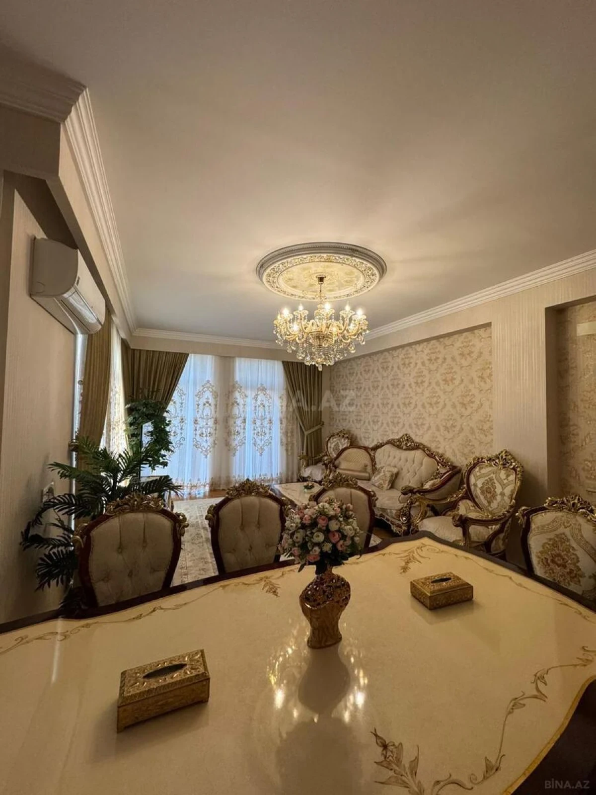 Kirayə verilir 3 otaqlı mənzil 150 m²