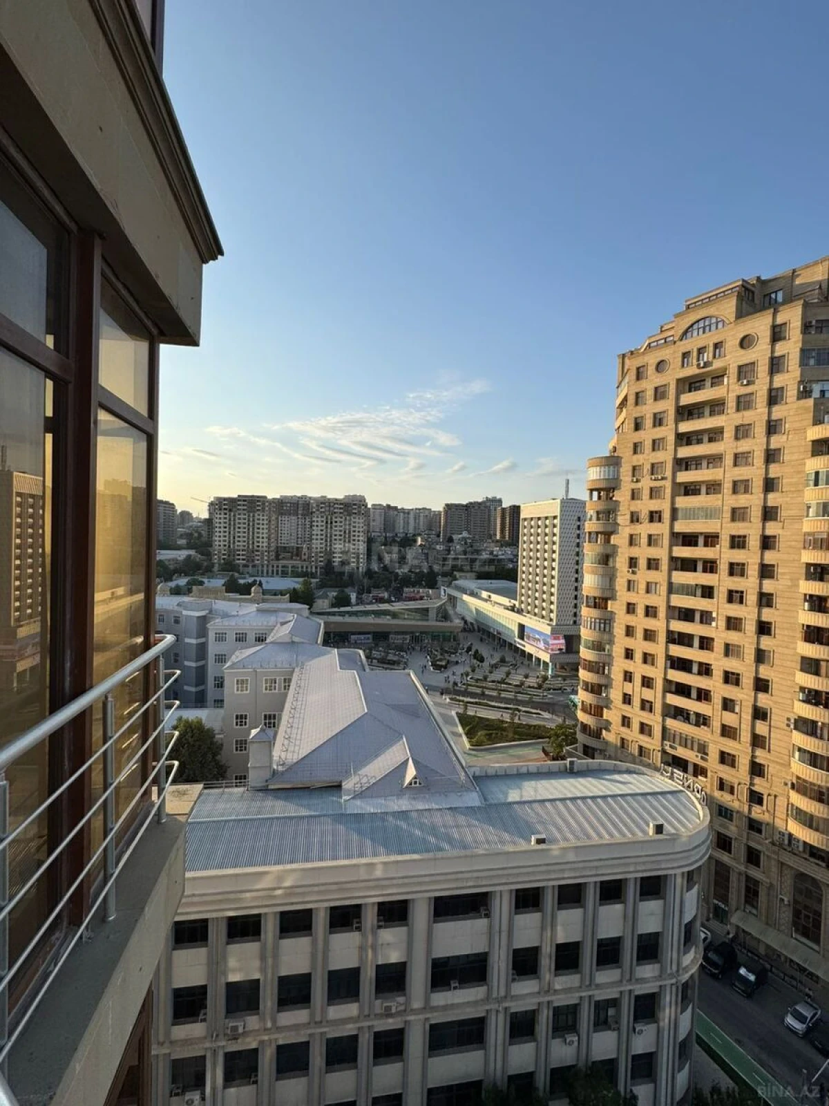Kirayə verilir 3 otaqlı mənzil 150 m²