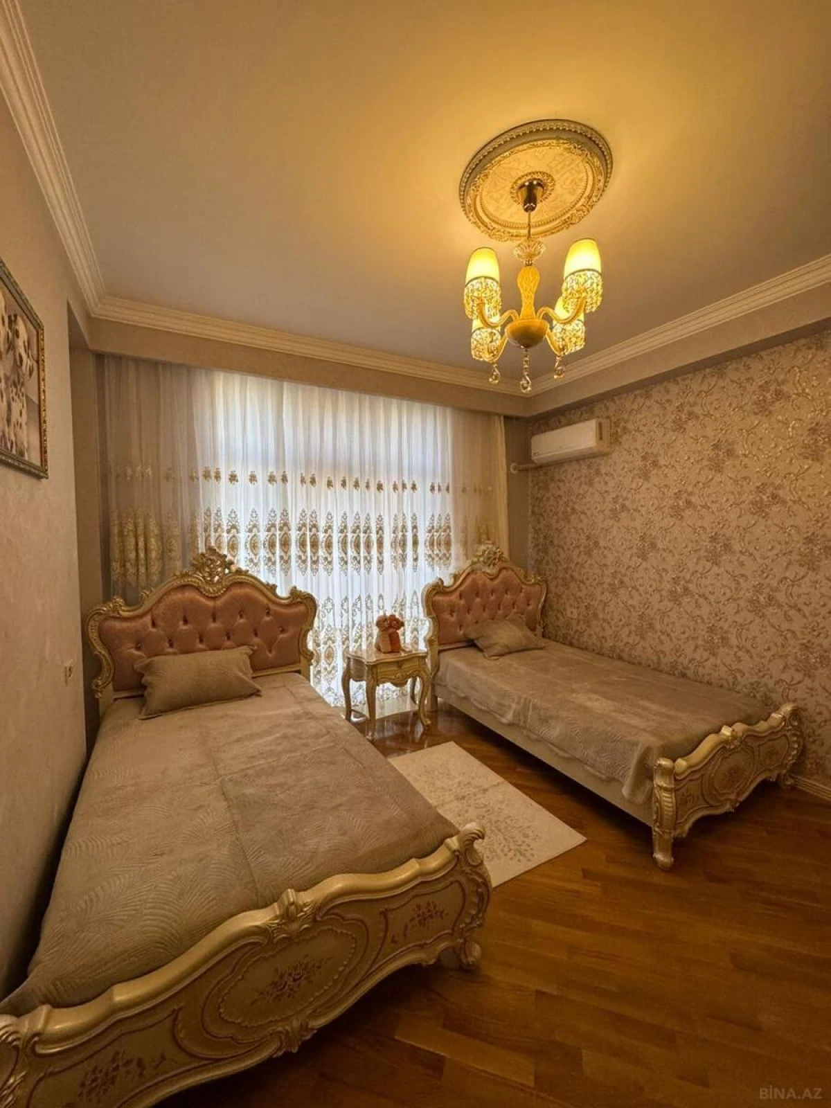 Kirayə verilir 3 otaqlı mənzil 150 m²