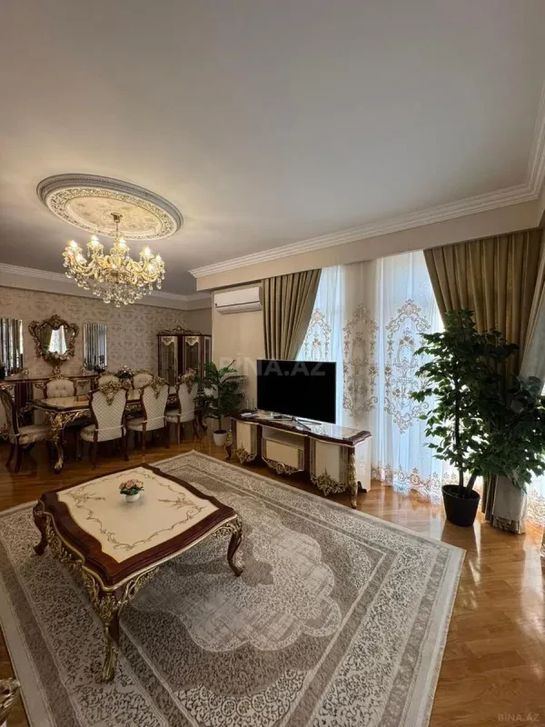 Kirayə verilir 3 otaqlı mənzil 150 m²