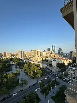 Kirayə verilir 3 otaqlı mənzil 150 m²