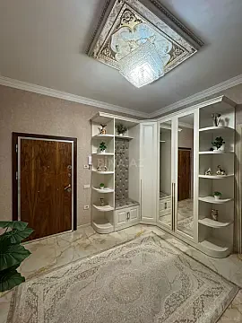 Kirayə verilir 3 otaqlı mənzil 150 m²