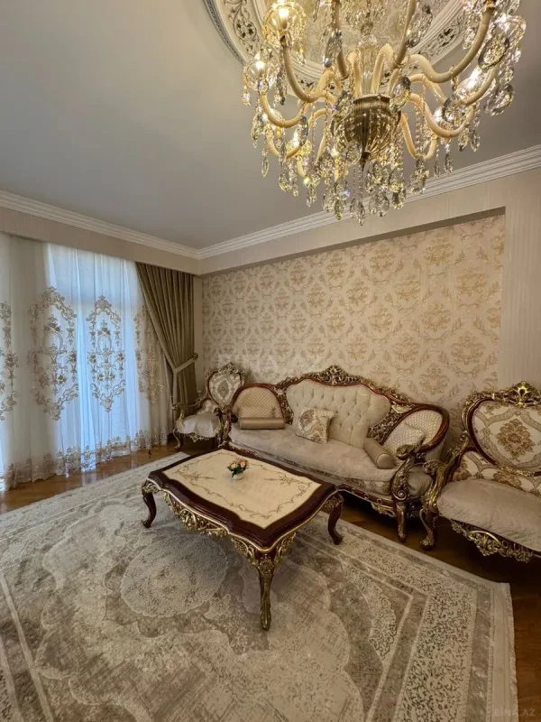 Kirayə verilir 3 otaqlı mənzil 150 m²