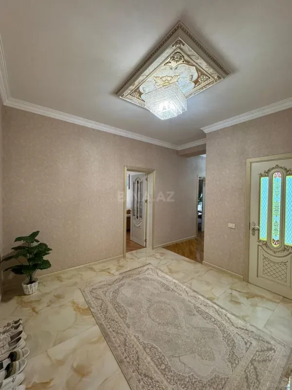 Kirayə verilir 3 otaqlı mənzil 150 m²