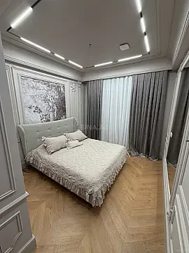 Satılır 4 otaqlı mənzil 210 m²
