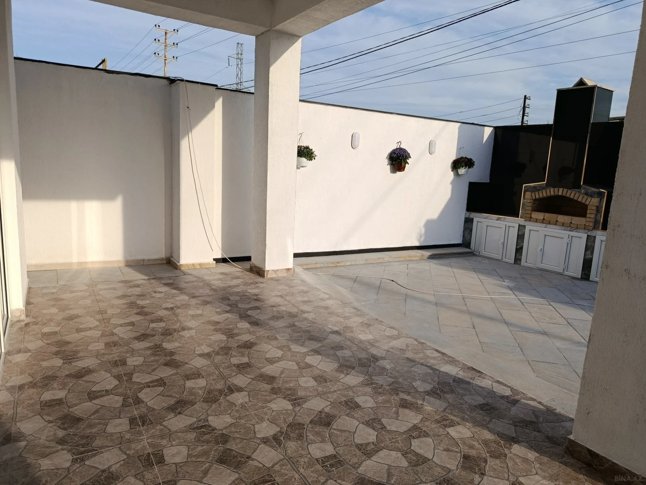 Satılır 4 otaqlı həyət evi 165 m²