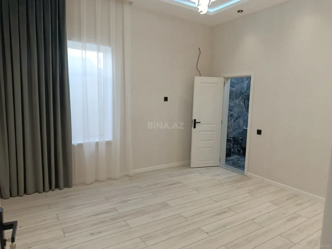 Satılır 4 otaqlı həyət evi 165 m²