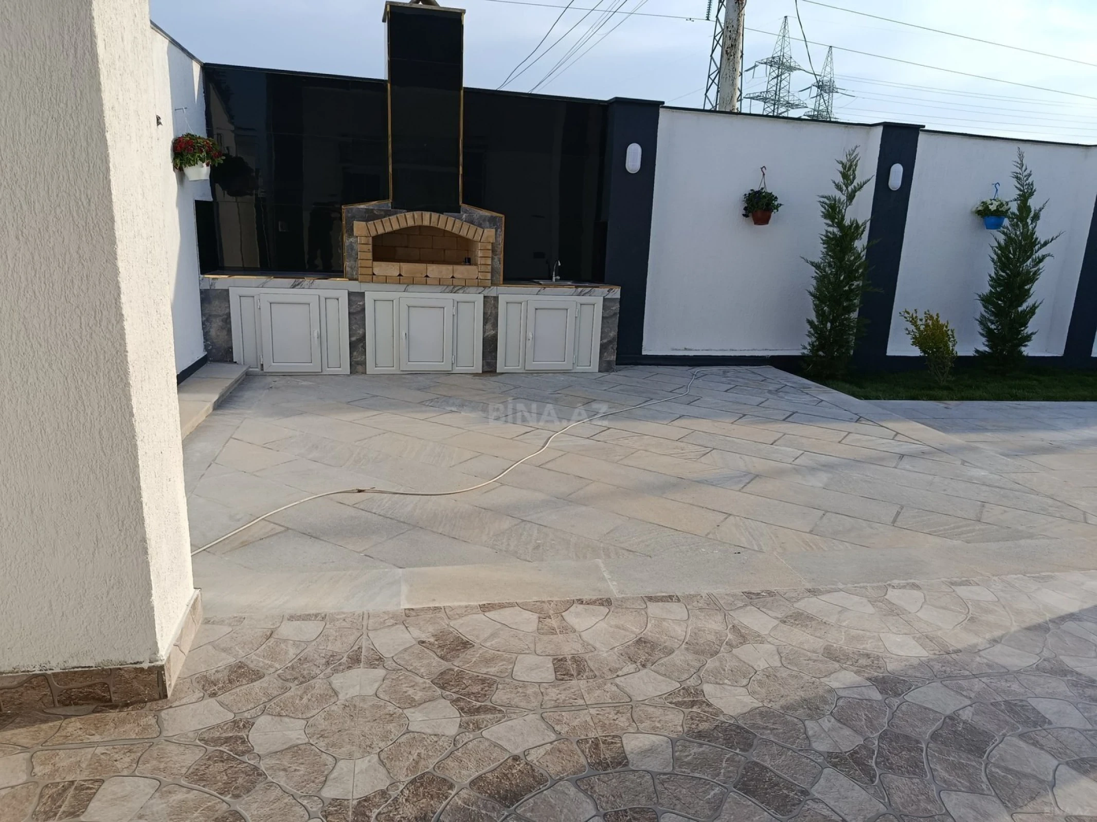 Satılır 4 otaqlı həyət evi 165 m²