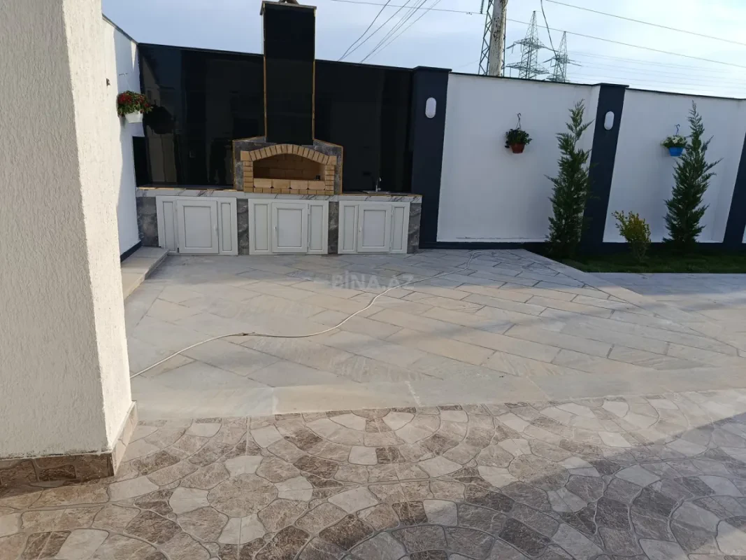 Satılır 4 otaqlı həyət evi 165 m²