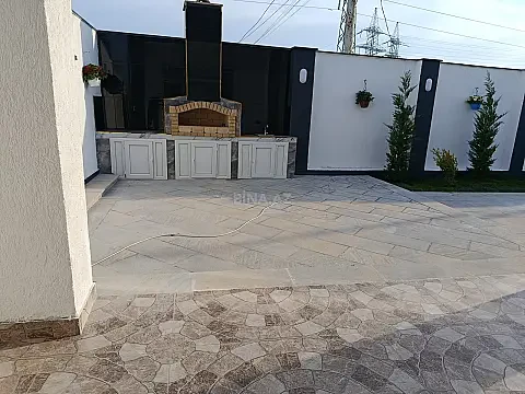 Satılır 4 otaqlı həyət evi 165 m²