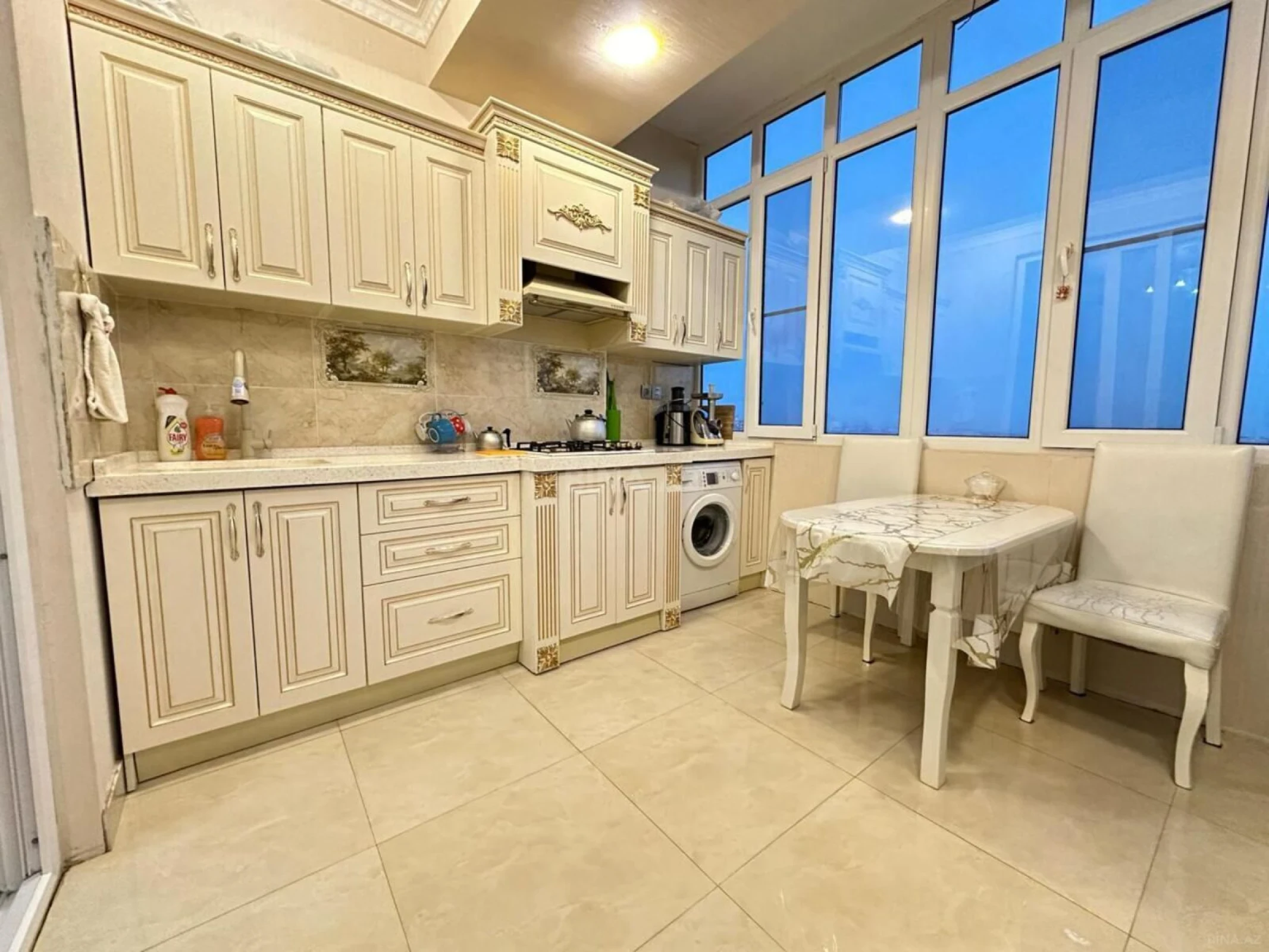 Satılır 3 otaqlı mənzil 98 m²