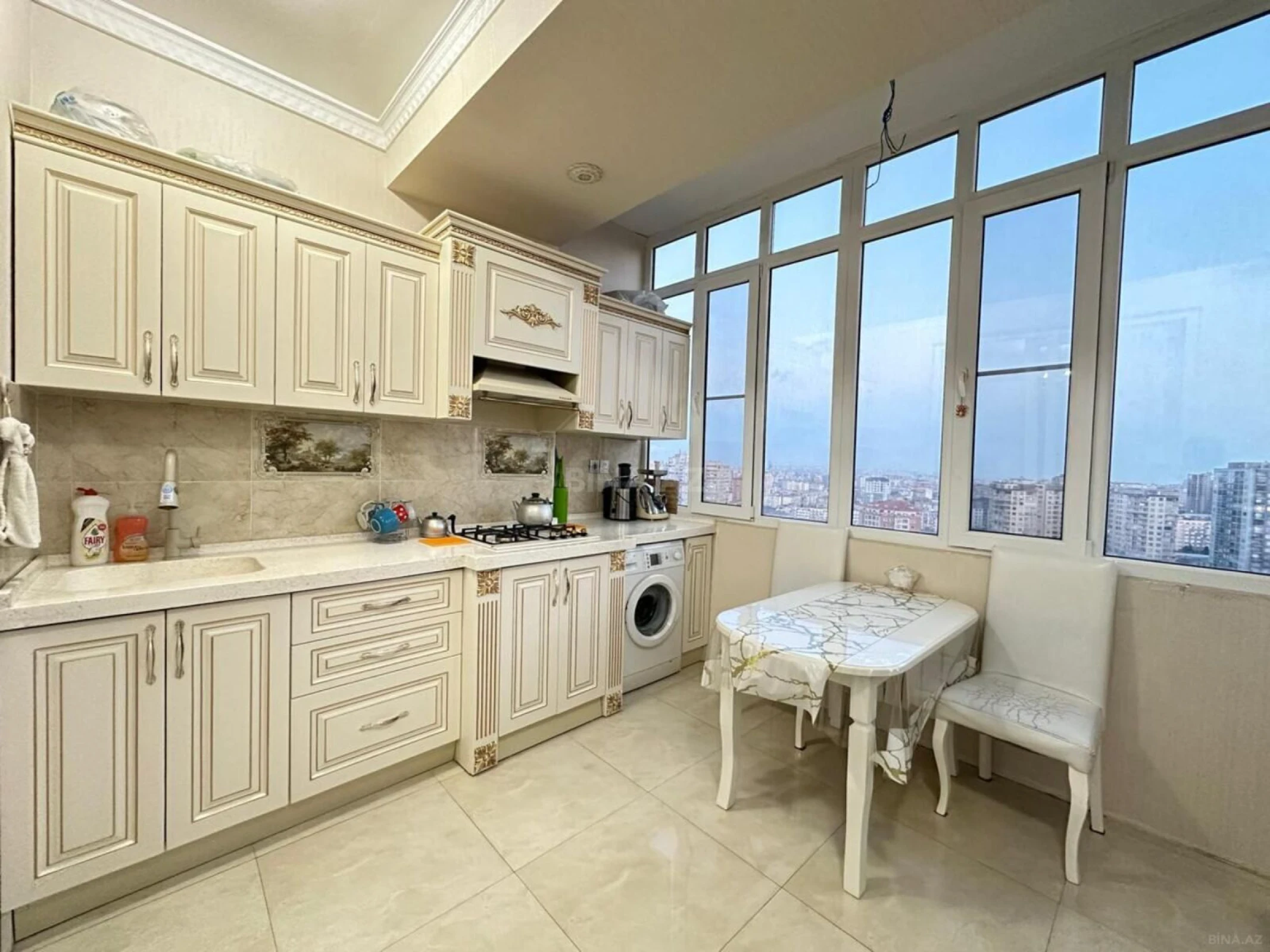 Satılır 3 otaqlı mənzil 98 m²