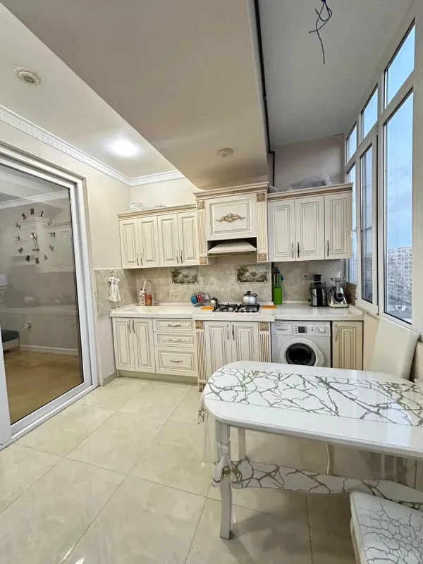 Satılır 3 otaqlı mənzil 98 m²