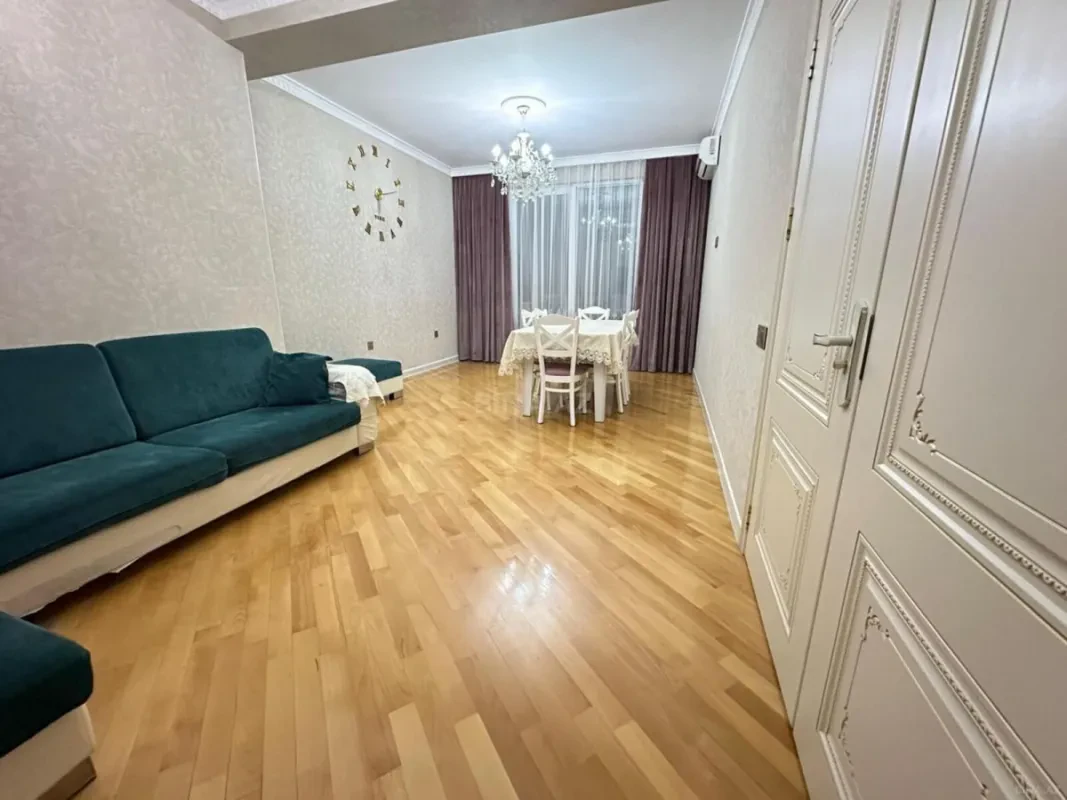 Satılır 3 otaqlı mənzil 98 m²
