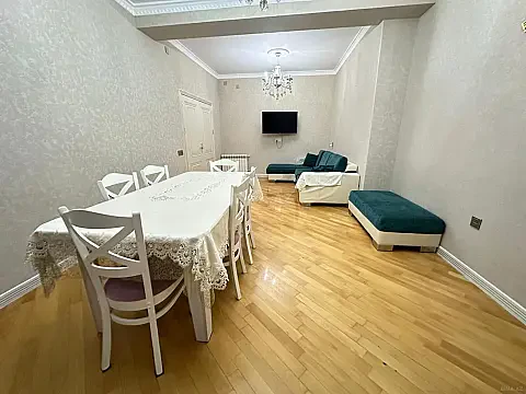 Satılır 3 otaqlı mənzil 98 m²