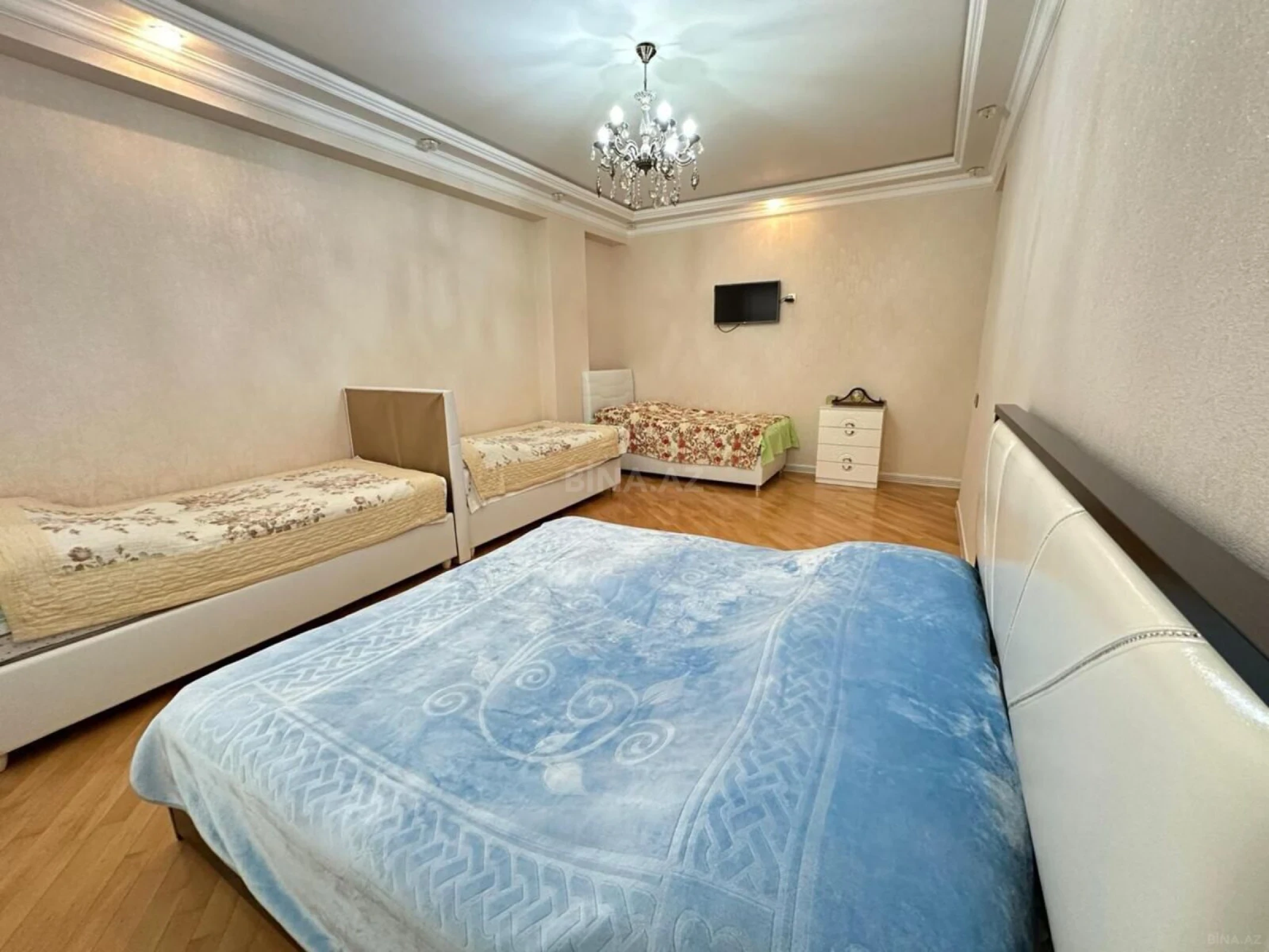 Satılır 3 otaqlı mənzil 98 m²
