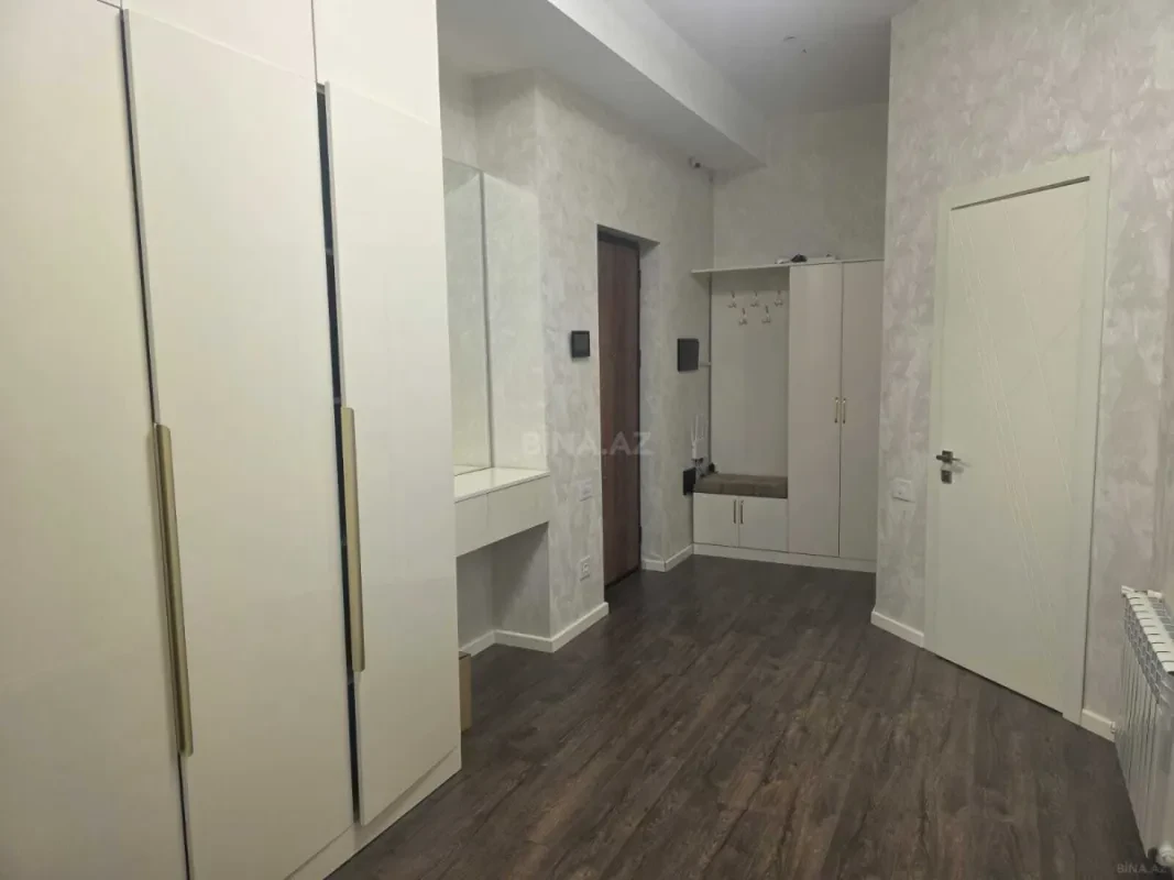 Satılır 2 otaqlı mənzil 97 m²