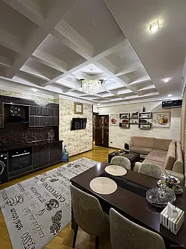 Satılır 5 otaqlı mənzil 214 m²