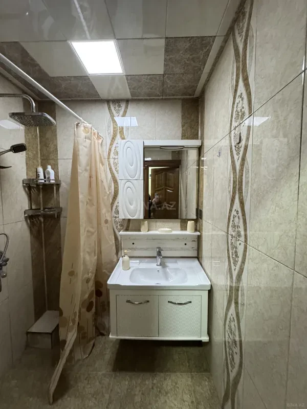 Satılır 2 otaqlı mənzil 65 m²