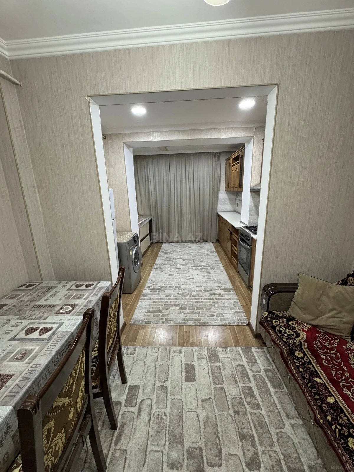Satılır 2 otaqlı mənzil 65 m²