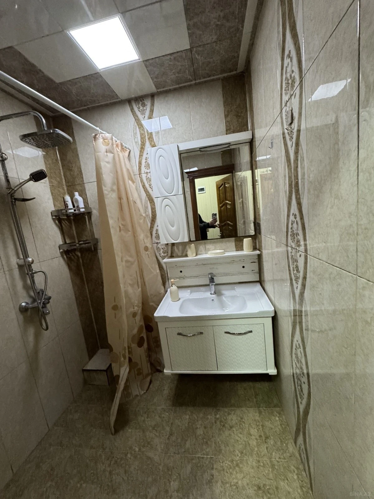 Satılır 2 otaqlı mənzil 65 m²