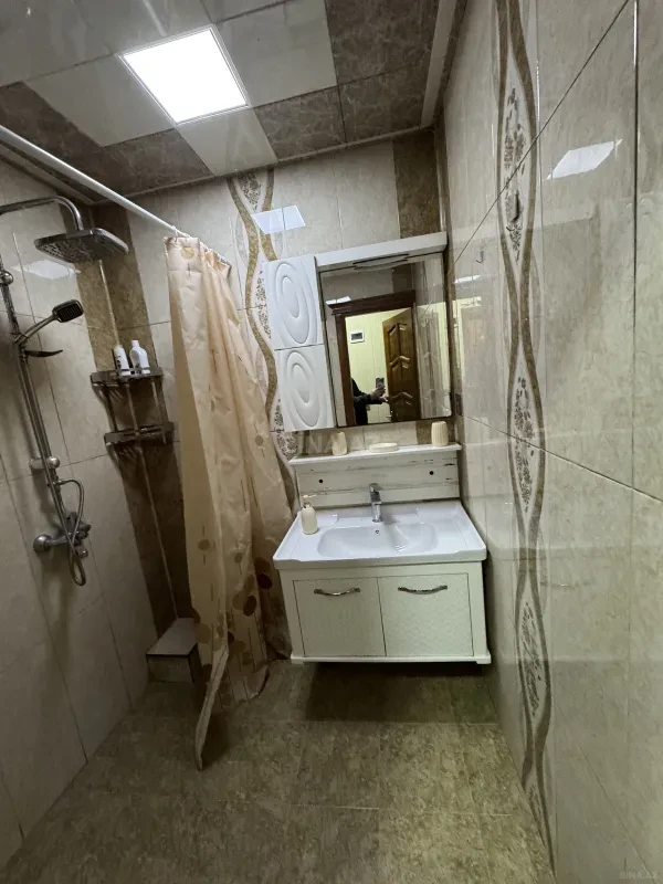 Satılır 2 otaqlı mənzil 65 m²