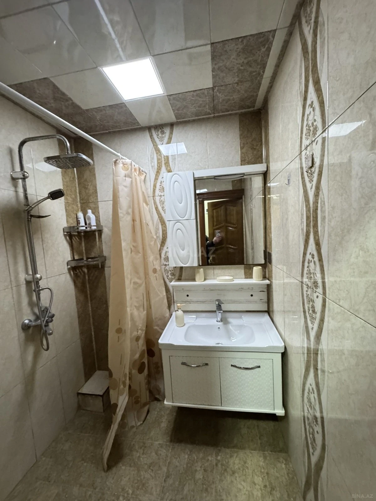 Satılır 2 otaqlı mənzil 65 m²