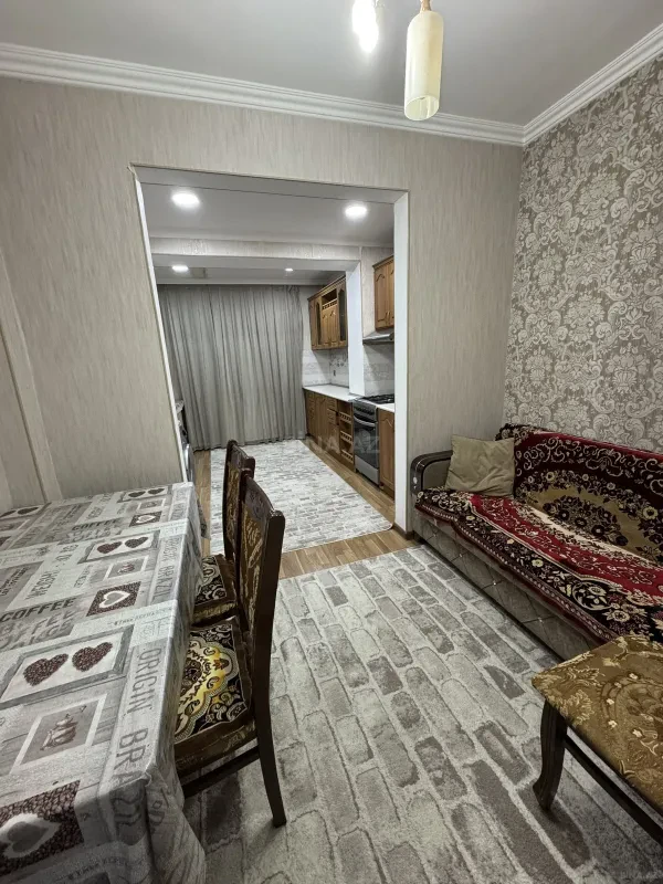 Satılır 2 otaqlı mənzil 65 m²