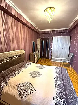 Satılır 2 otaqlı mənzil 75 m²