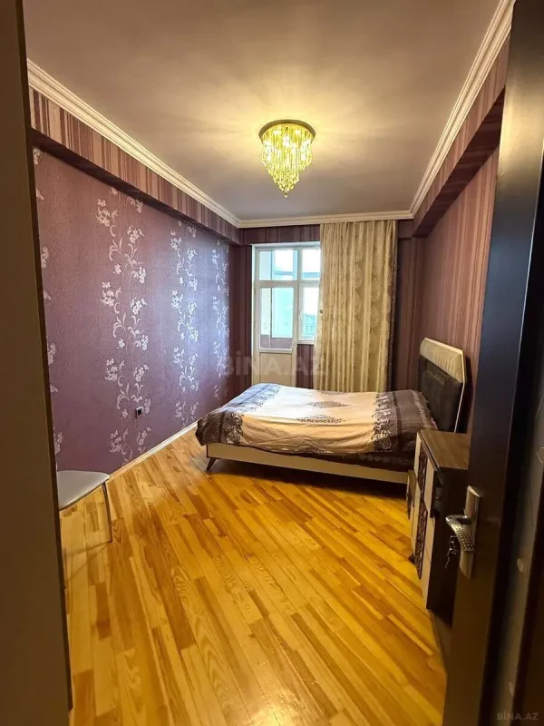 Satılır 2 otaqlı mənzil 75 m²