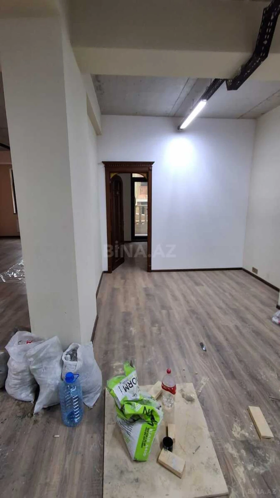 Satılır 3 otaqlı mənzil 130 m²