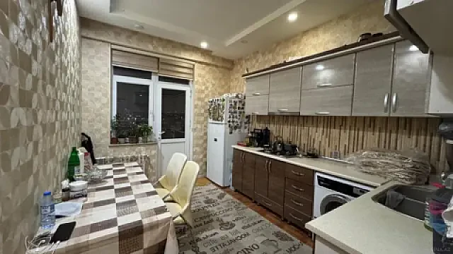 Satılır 3 otaqlı mənzil 115 m²