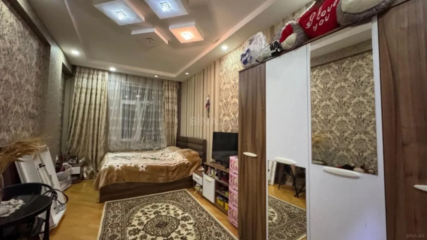 Satılır 3 otaqlı mənzil 115 m²