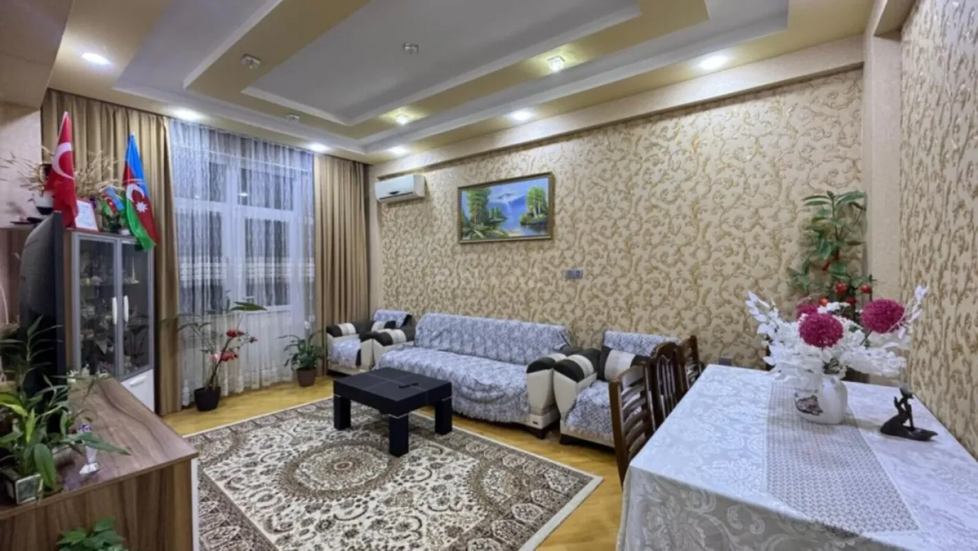 Satılır 3 otaqlı mənzil 115 m²