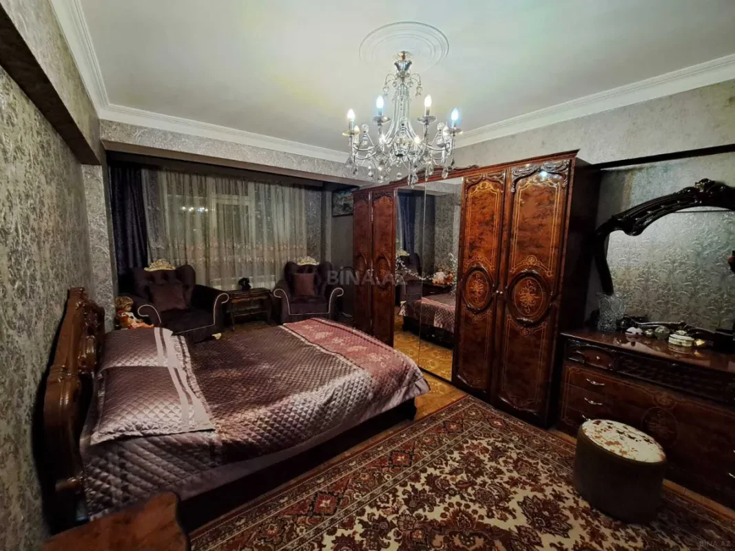 Satılır 4 otaqlı mənzil 95 m²