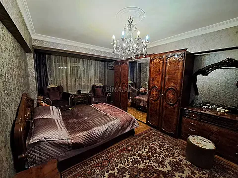 Satılır 4 otaqlı mənzil 95 m²