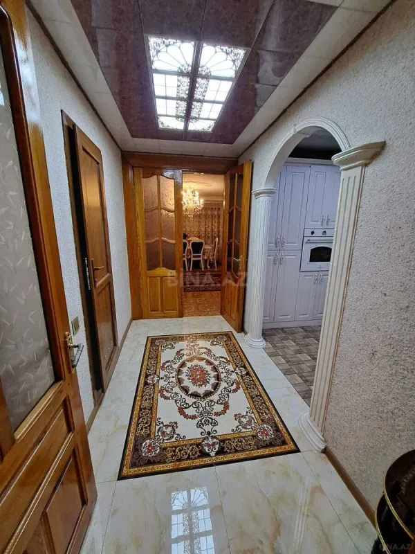 Satılır 4 otaqlı mənzil 95 m²
