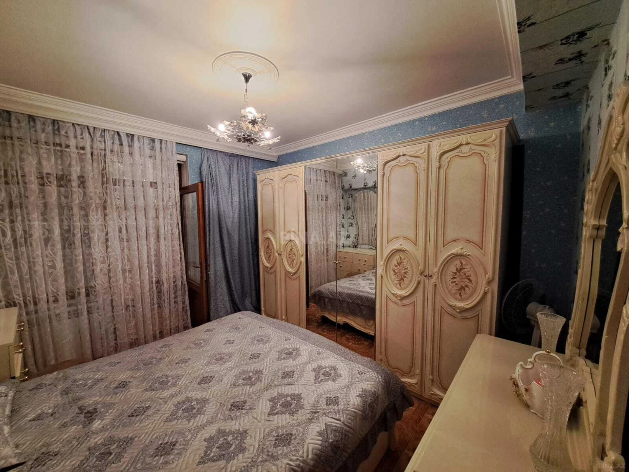 Satılır 4 otaqlı mənzil 95 m²