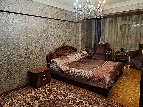 Satılır 4 otaqlı mənzil 95 m²