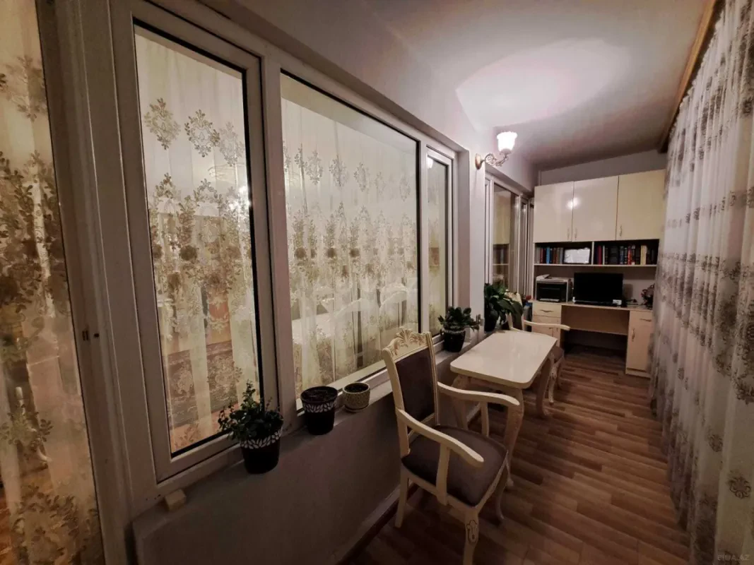 Satılır 4 otaqlı mənzil 95 m²