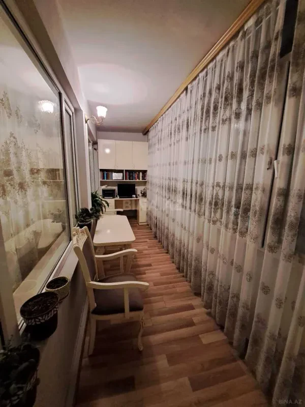Satılır 4 otaqlı mənzil 95 m²