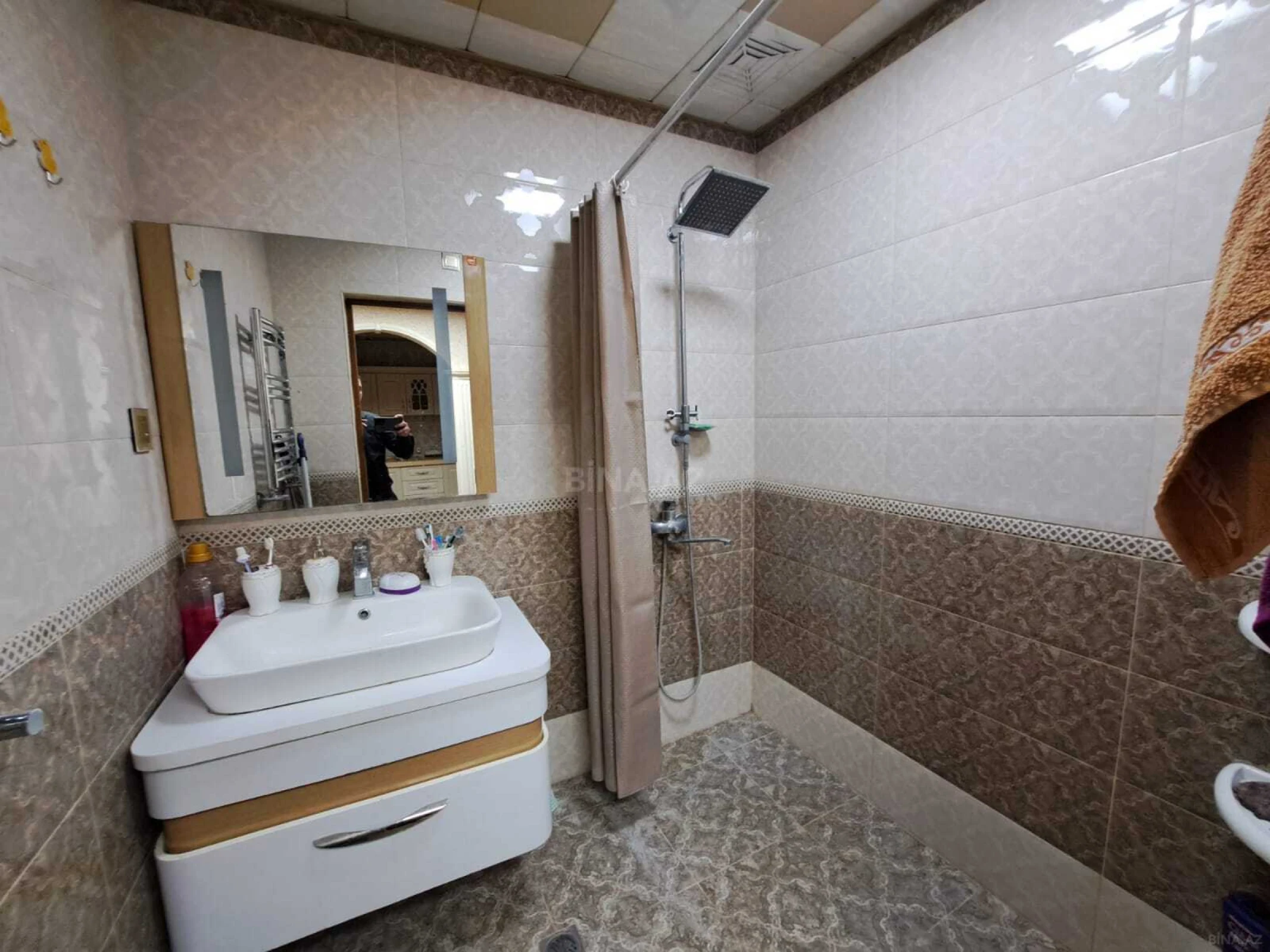Satılır 4 otaqlı mənzil 95 m²